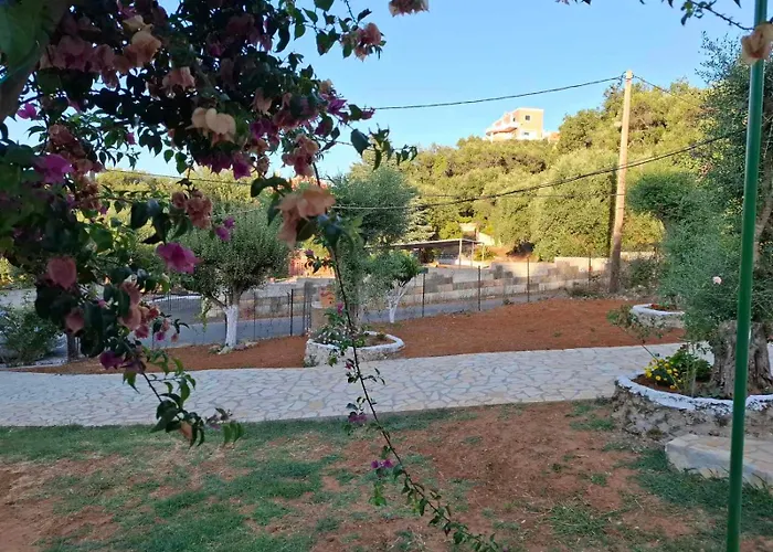 Maison Elia Appartement *
